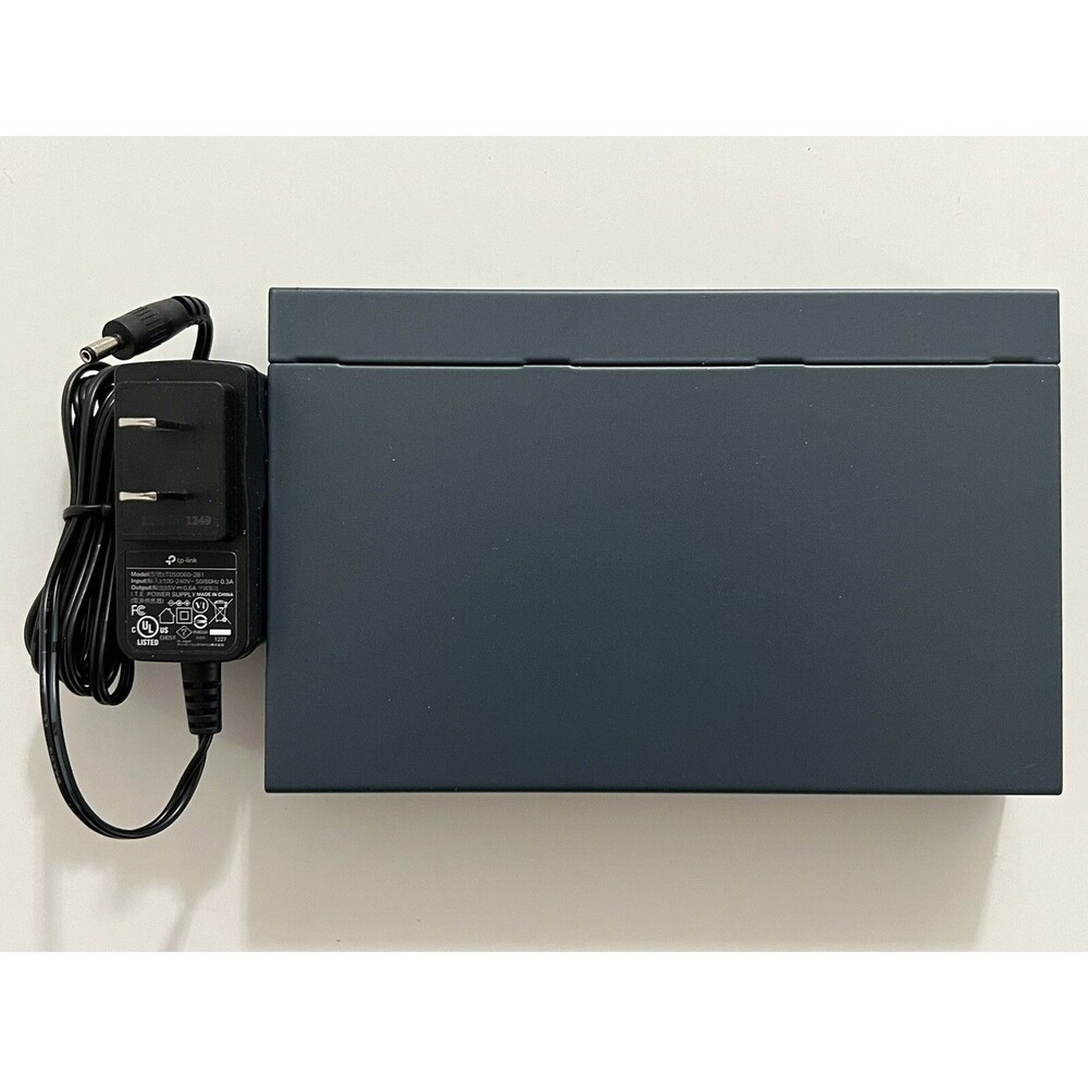 TP-Link (TL-SG108) 8-Port Gigabit Desktop Switch Unmanaged w/ Adapter Tested